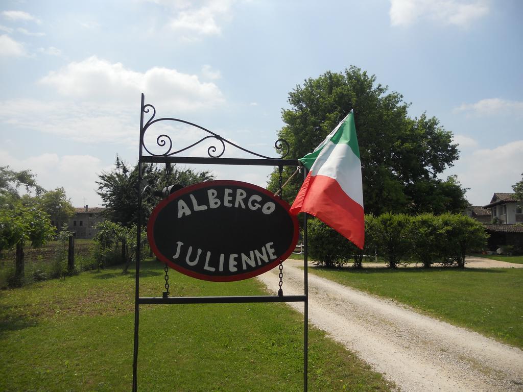 Albergo Julienne Arba Luaran gambar