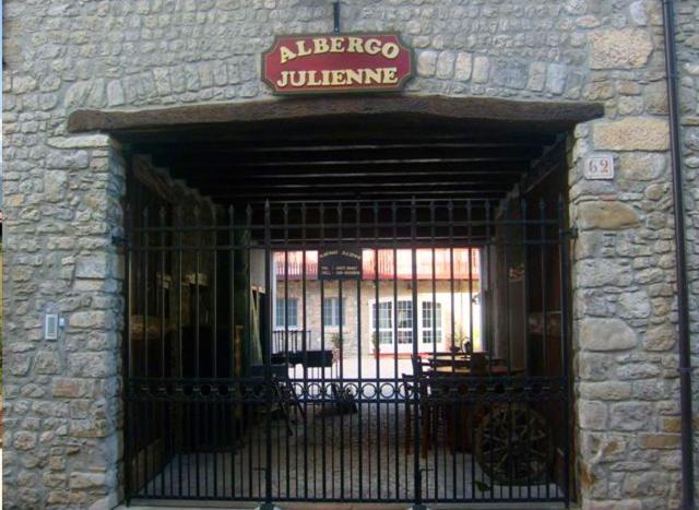 Albergo Julienne Arba Luaran gambar